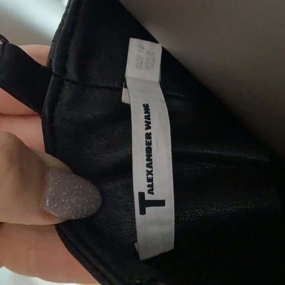 Leather dress - Picture 5 of 10